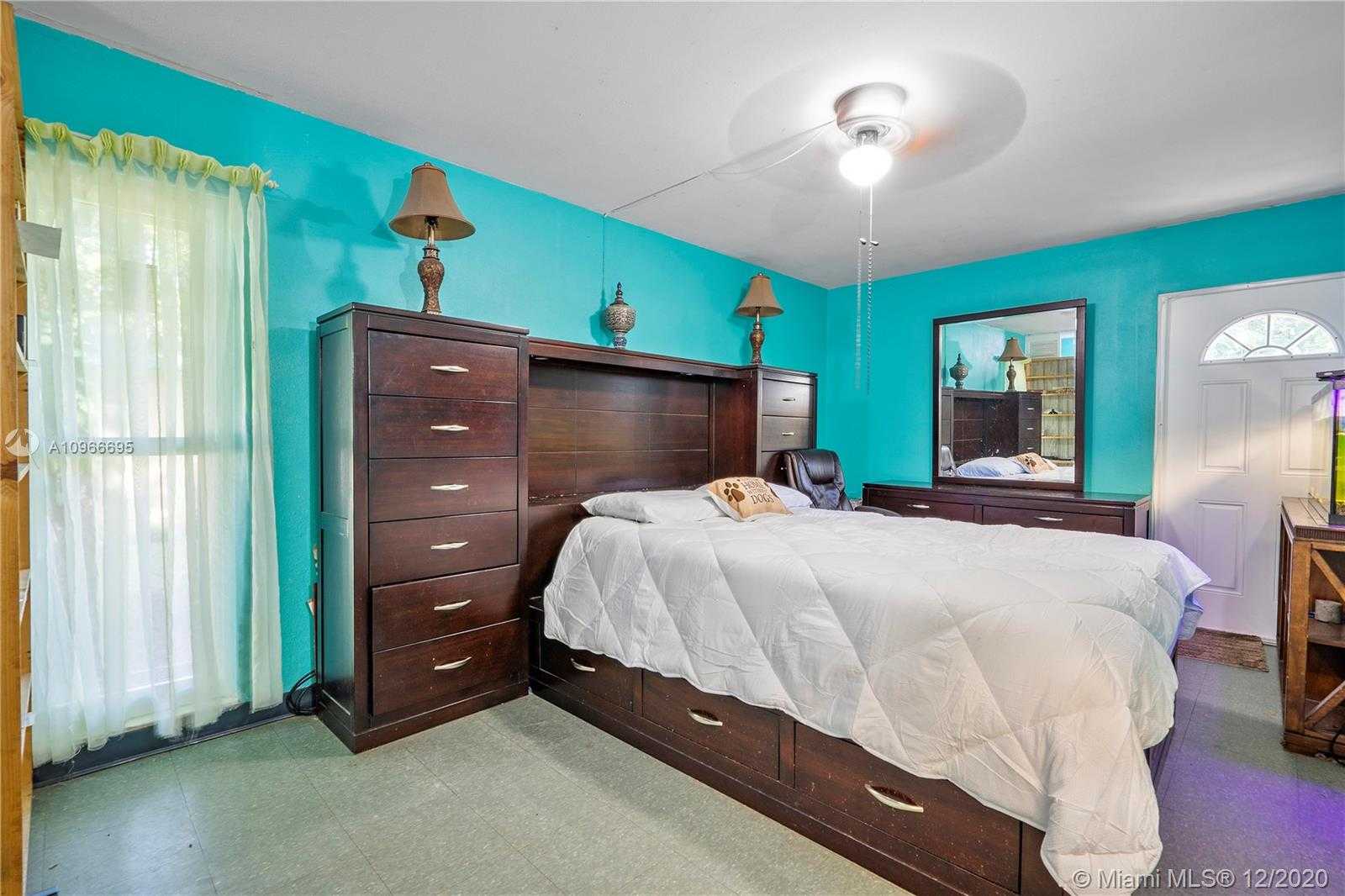 Small Image of 7700 NORTH WEST 75TH AVE, Tamarac Number 14