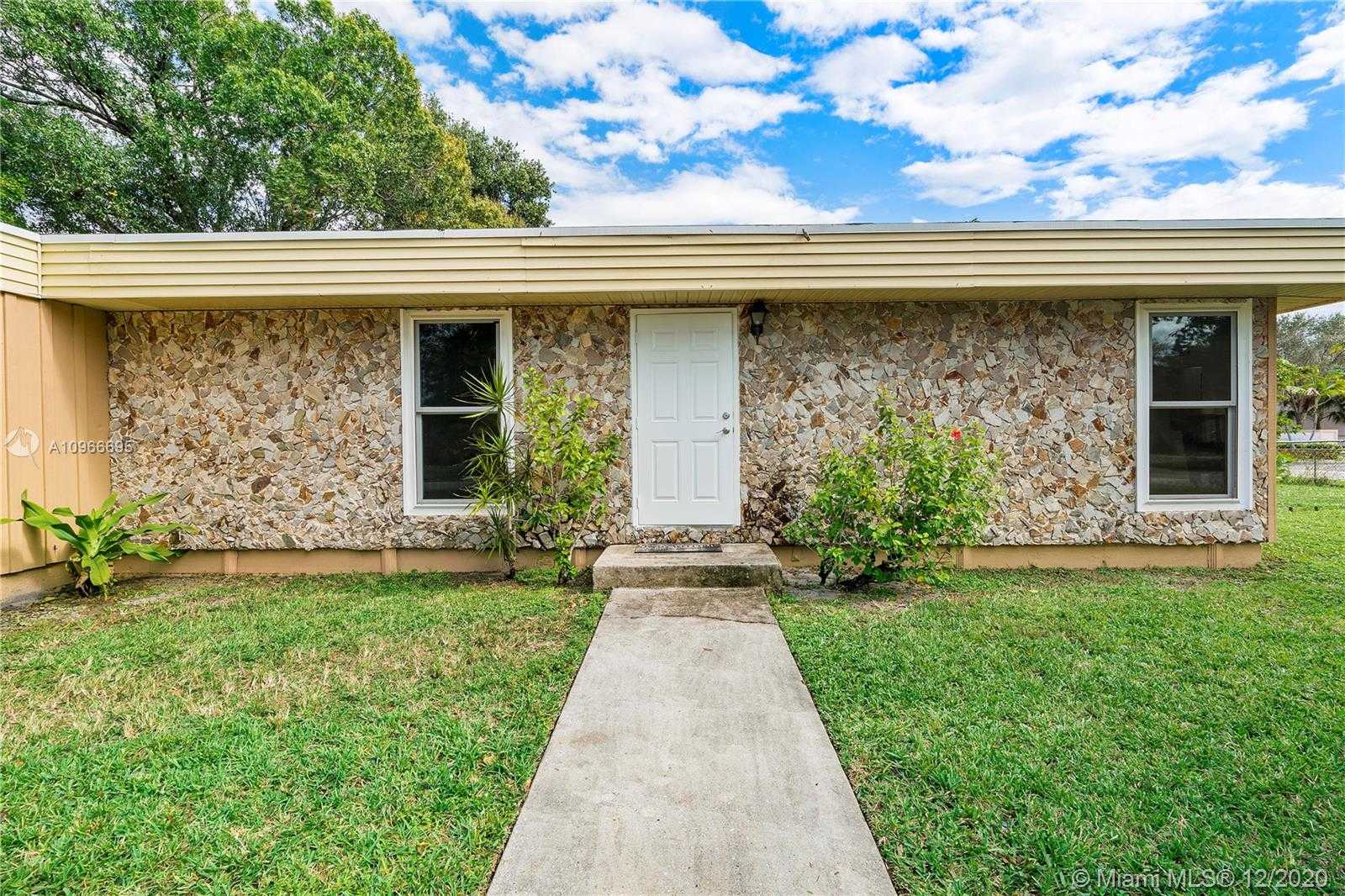 Small Image of 7700 NORTH WEST 75TH AVE, Tamarac Number 3