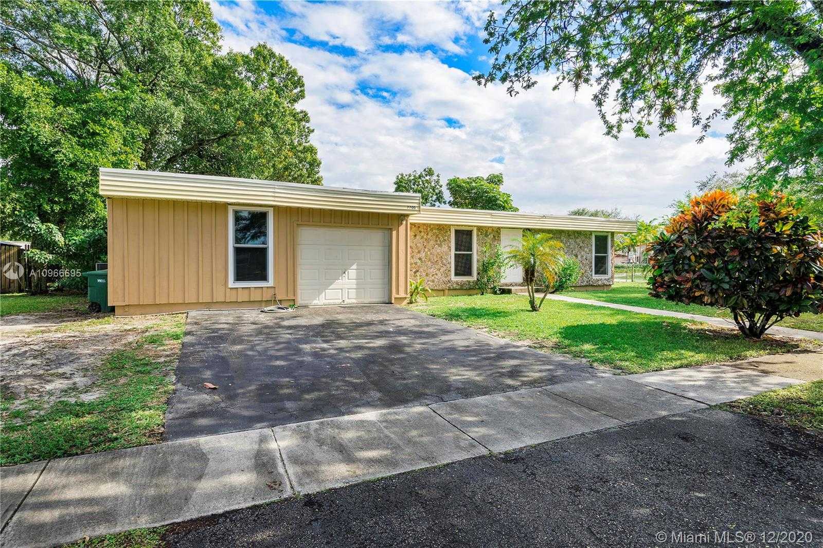 Small Image of 7700 NORTH WEST 75TH AVE, Tamarac Number 32