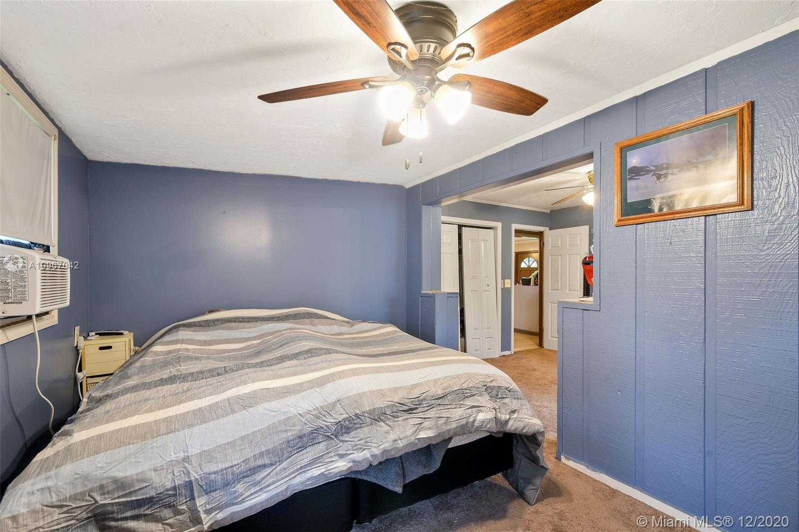 Small Image of 17031 NORTH 130TH AVE N, Jupiter Number 19