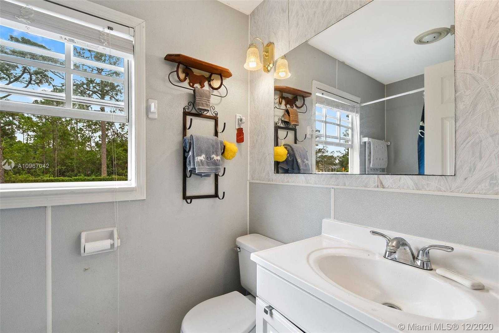 Small Image of 17031 NORTH 130TH AVE N, Jupiter Number 21
