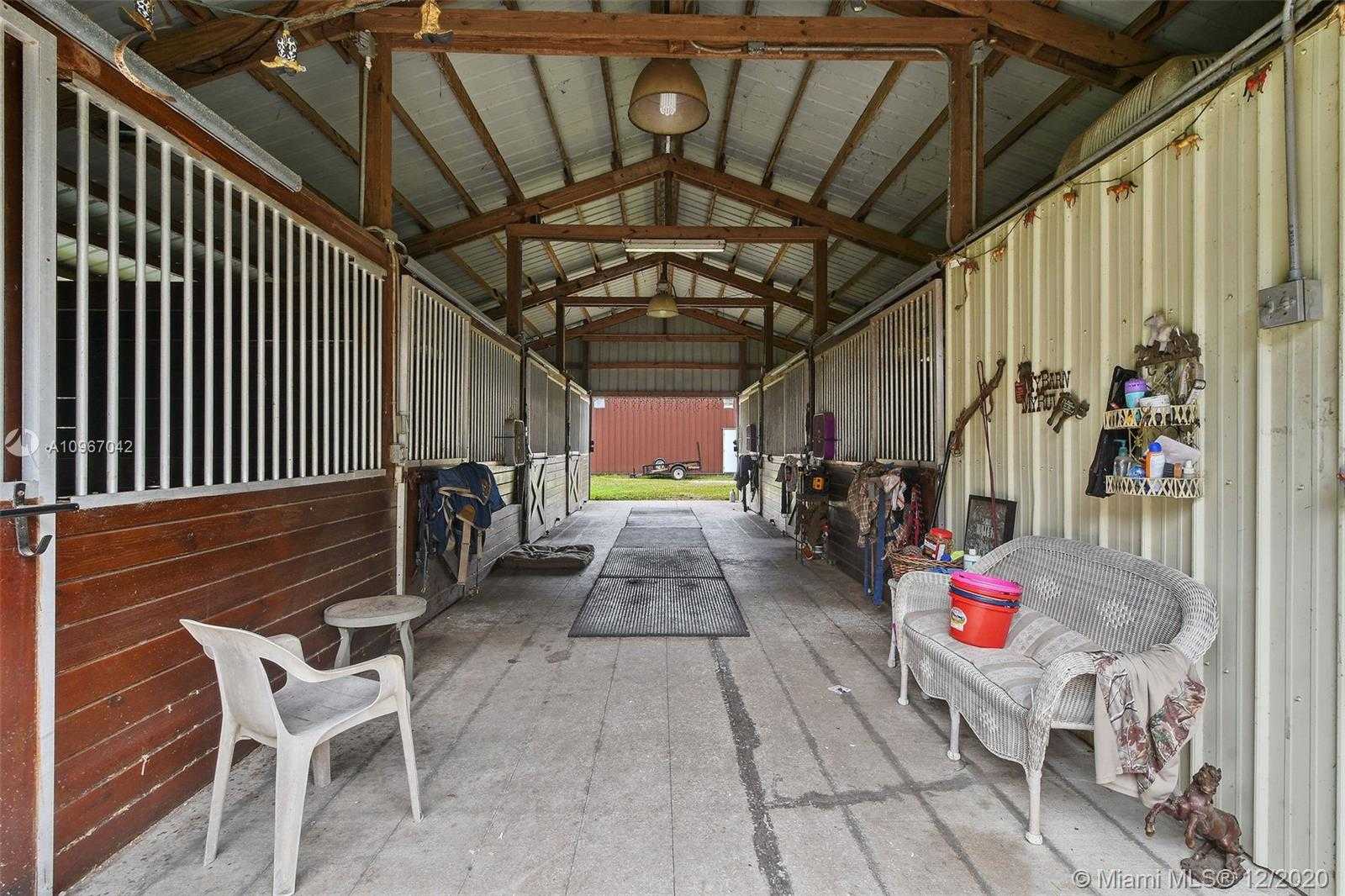 Small Image of 17031 NORTH 130TH AVE N, Jupiter Number 34