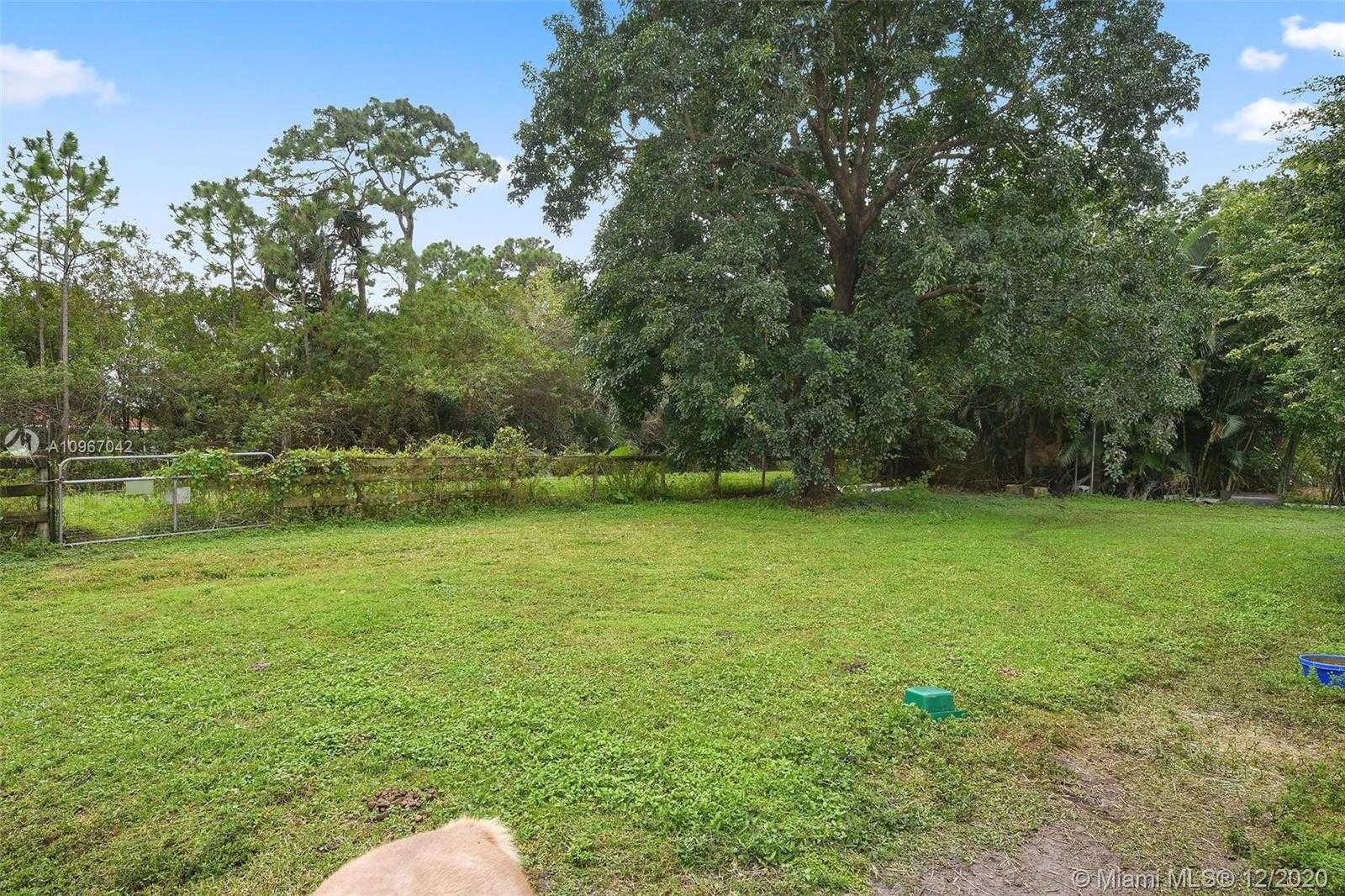 Small Image of 17031 NORTH 130TH AVE N, Jupiter Number 40