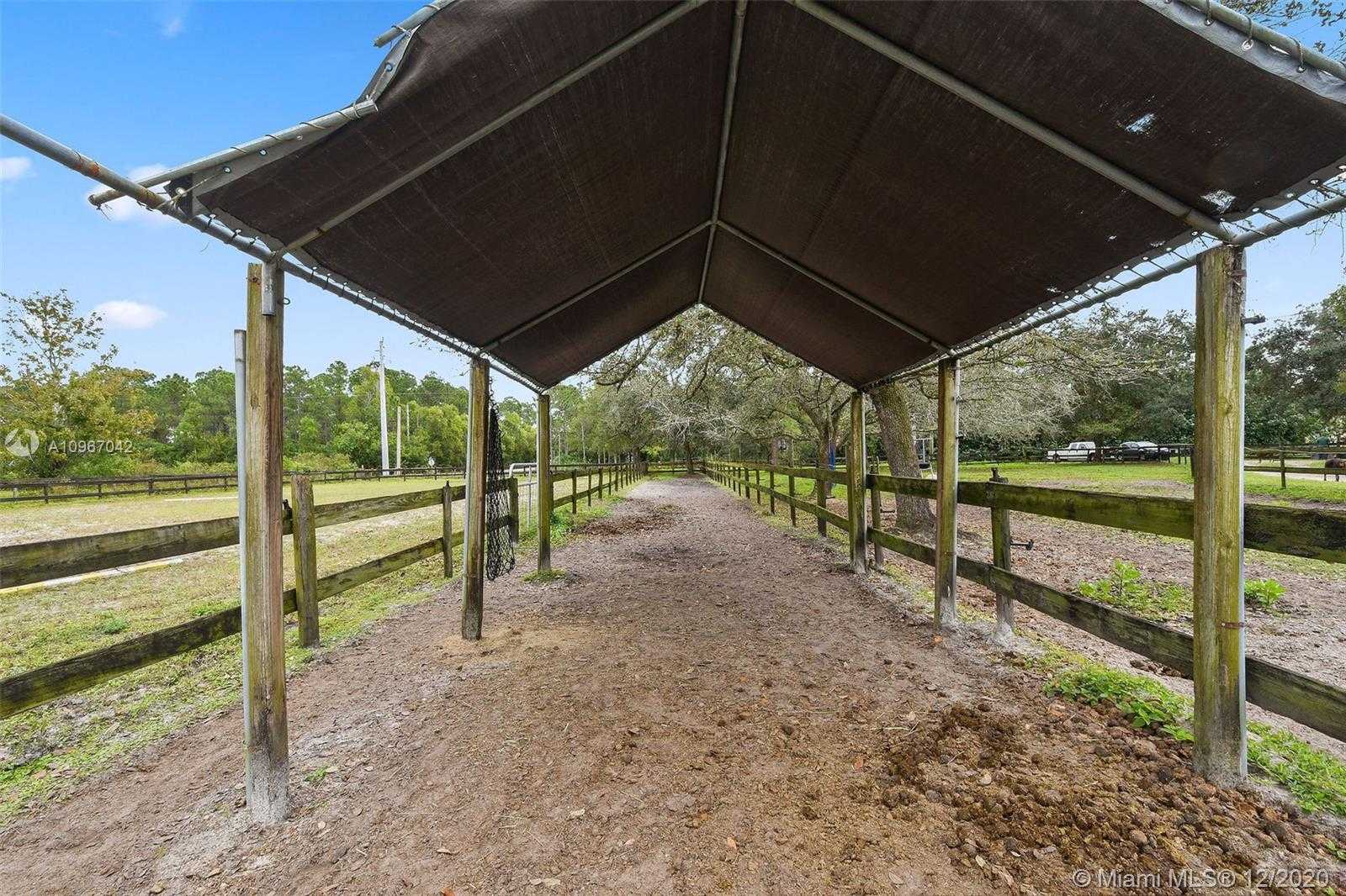 Small Image of 17031 NORTH 130TH AVE N, Jupiter Number 44