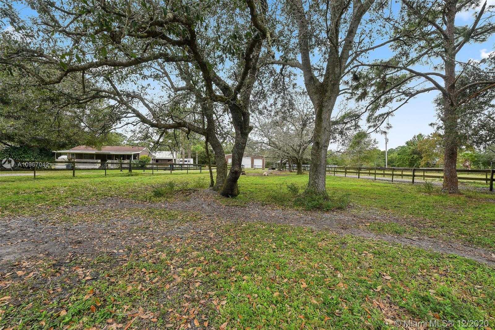 Small Image of 17031 NORTH 130TH AVE N, Jupiter Number 49