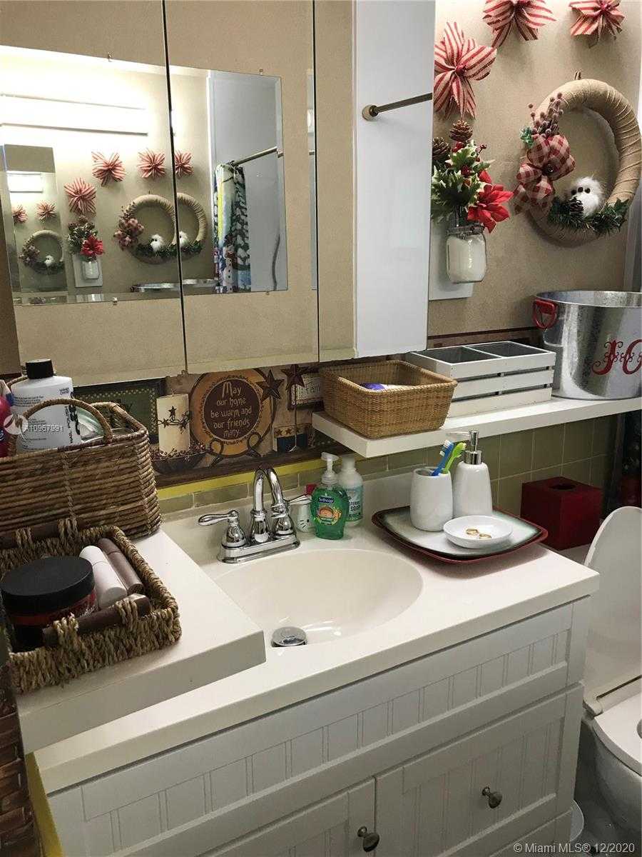 Small Image of 5903 NORTH WEST 71ST AVE, Tamarac Number 38