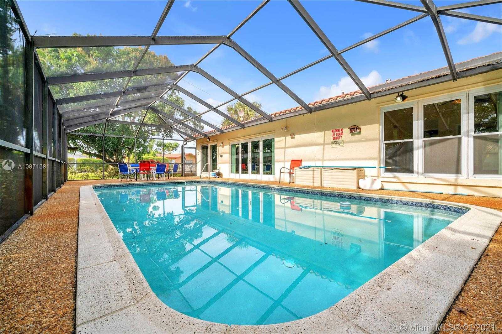 Small Image of 5300 MANGO CIR, Tamarac Number 24