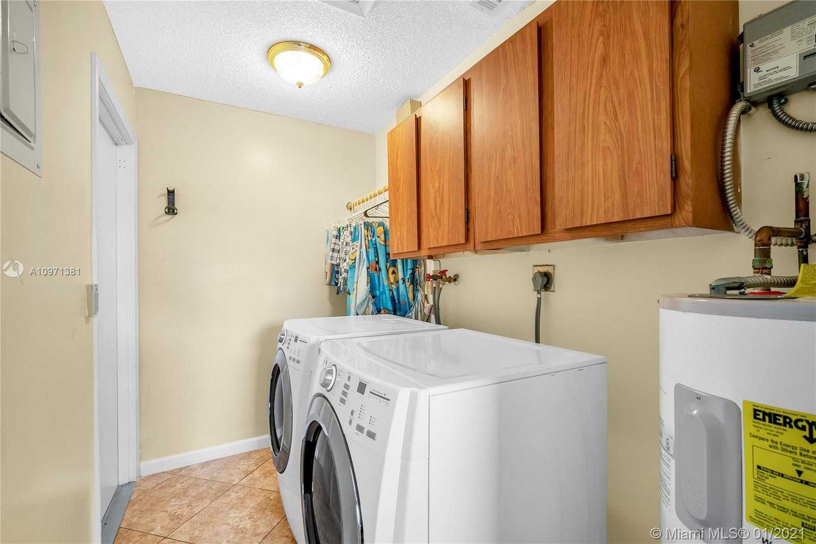 Small Image of 5300 MANGO CIR, Tamarac Number 25