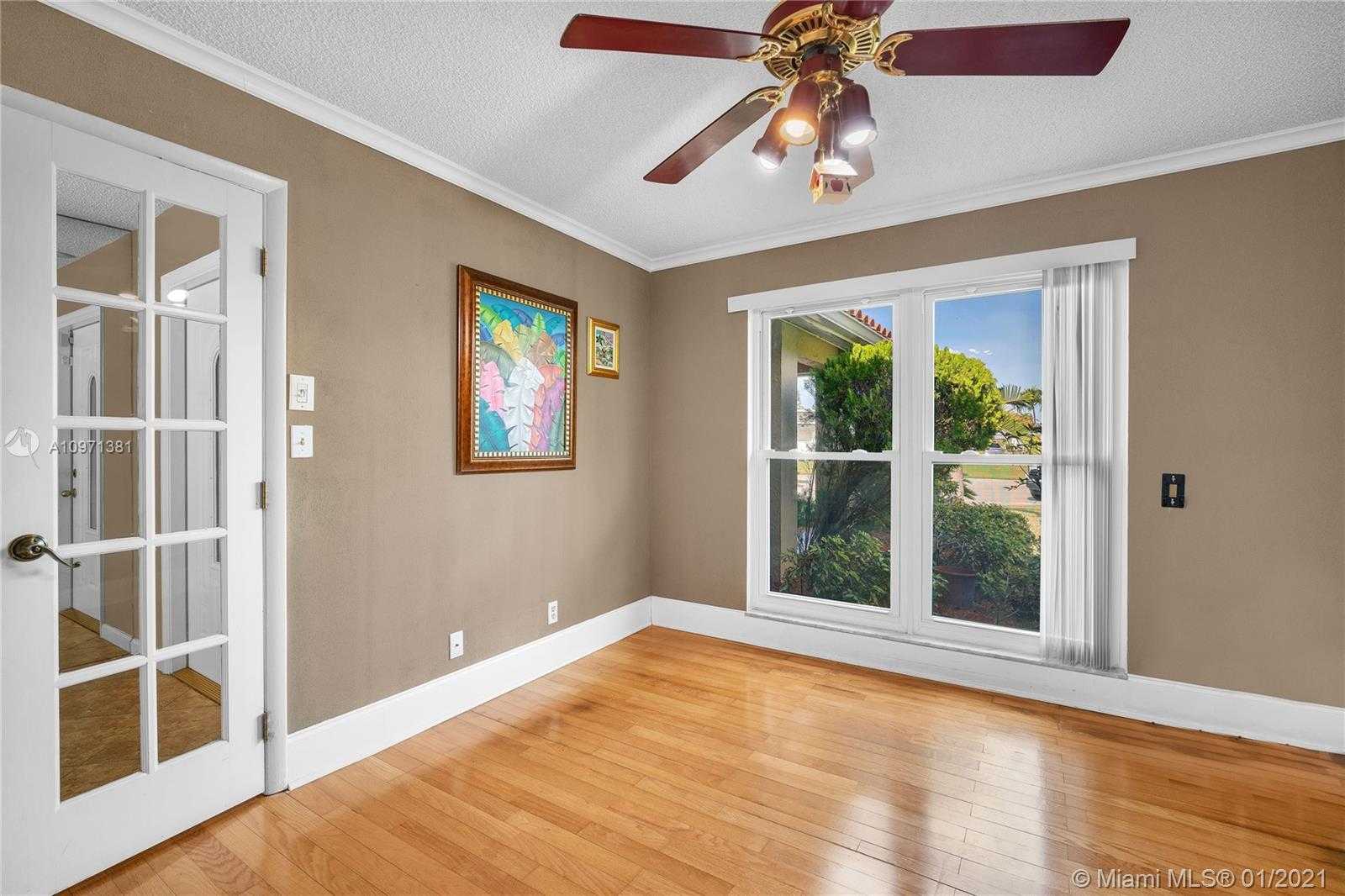 Small Image of 5300 MANGO CIR, Tamarac Number 28