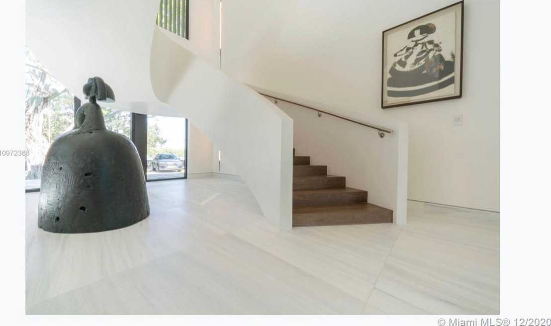Small Image of 540 LEUCADENDRA DR, Coral Gables Number 10