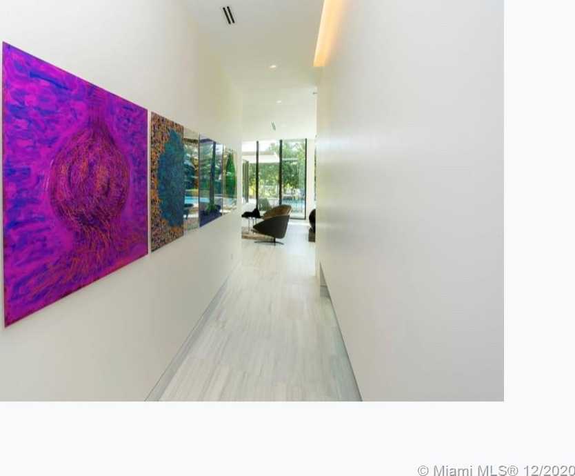 Small Image of 540 LEUCADENDRA DR, Coral Gables Number 24
