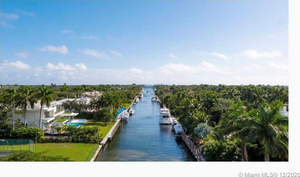 Small Image of 540 LEUCADENDRA DR, Coral Gables Number 3