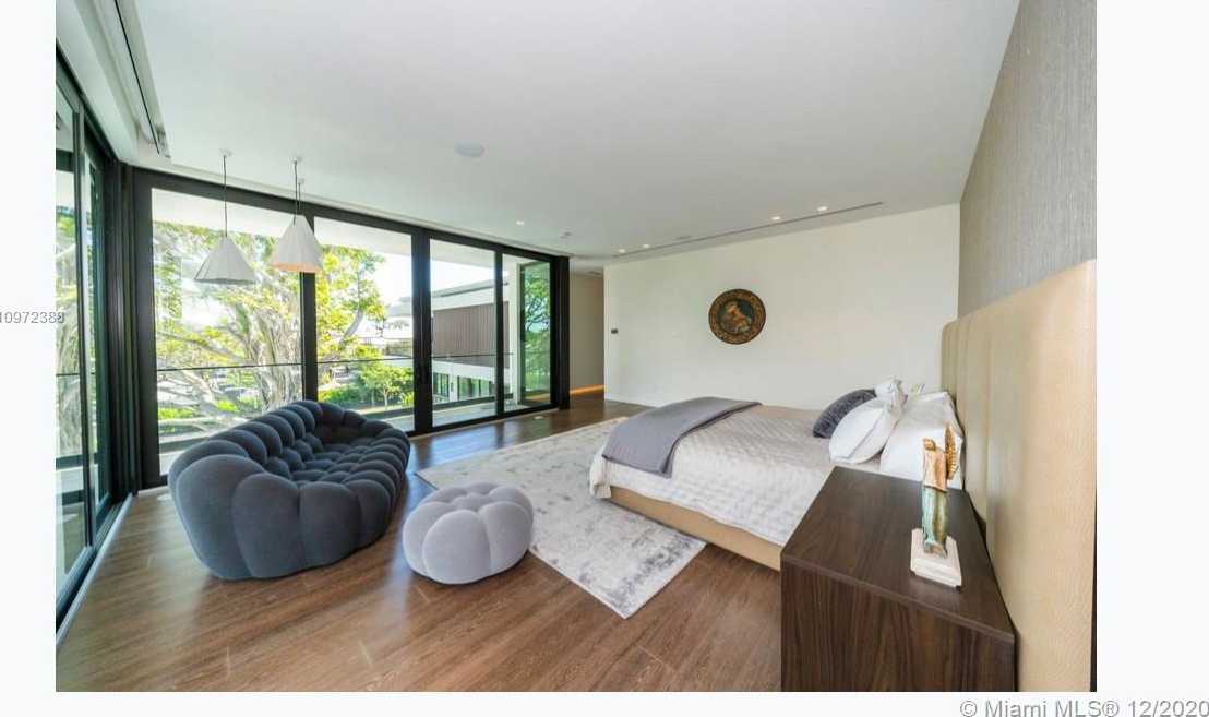 Small Image of 540 LEUCADENDRA DR, Coral Gables Number 33