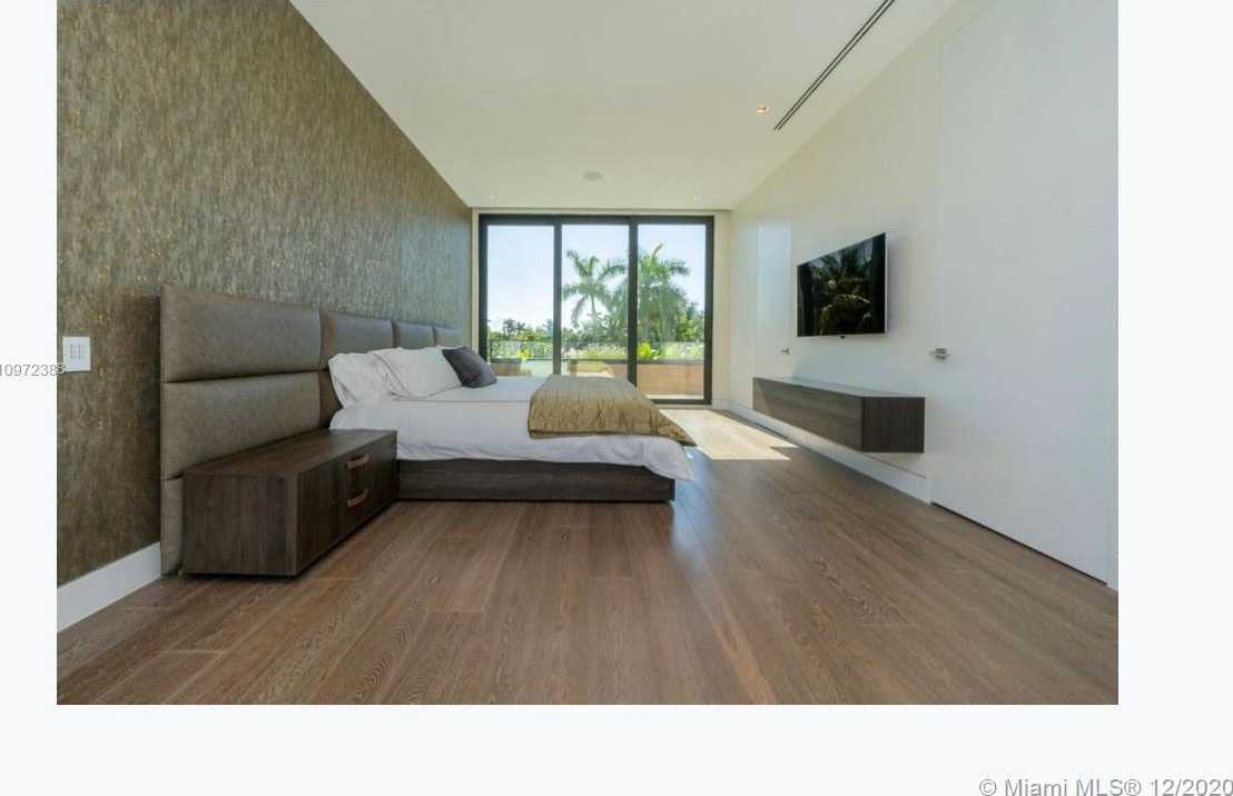 Small Image of 540 LEUCADENDRA DR, Coral Gables Number 35