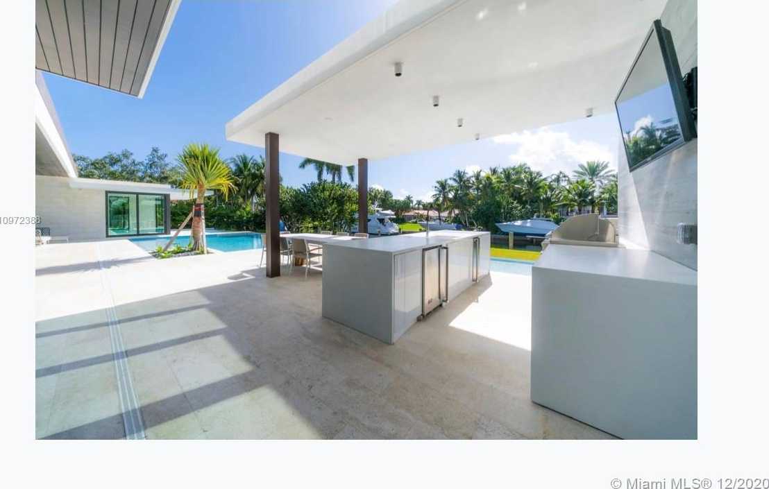 Small Image of 540 LEUCADENDRA DR, Coral Gables Number 8