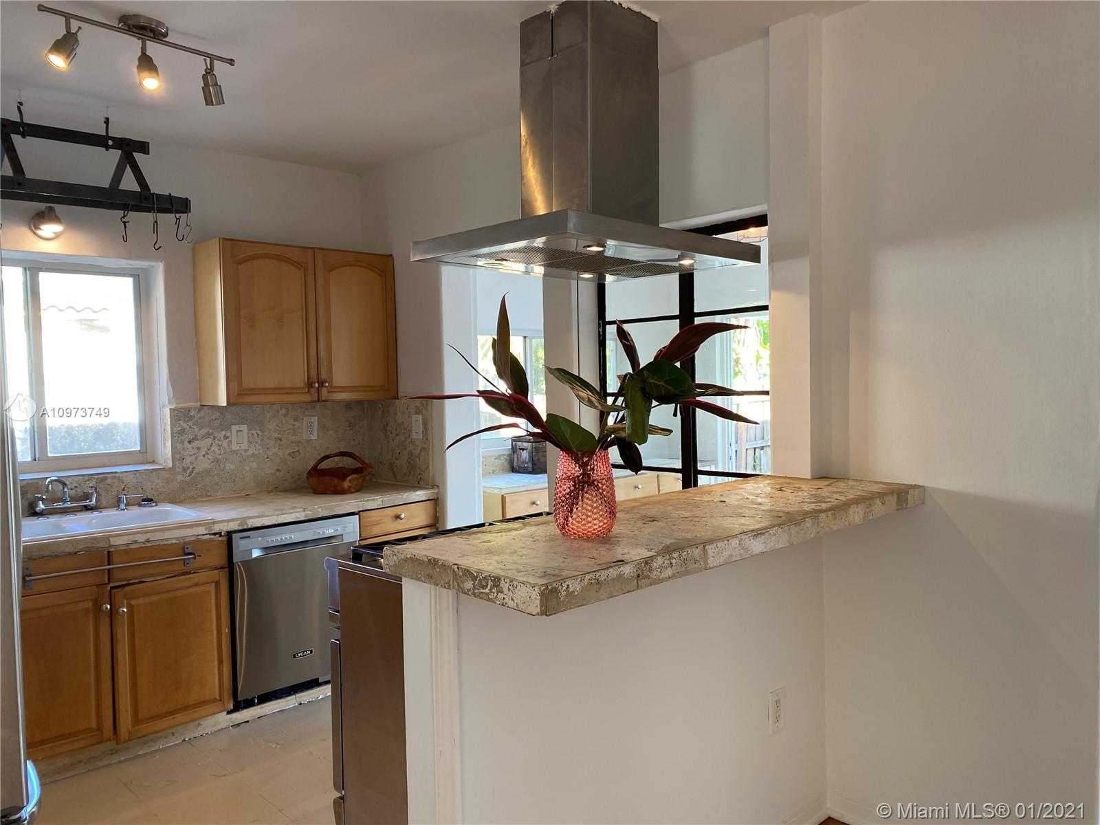Small Image of 901 NORTH WEST 7TH ST RD, Miami Number 10