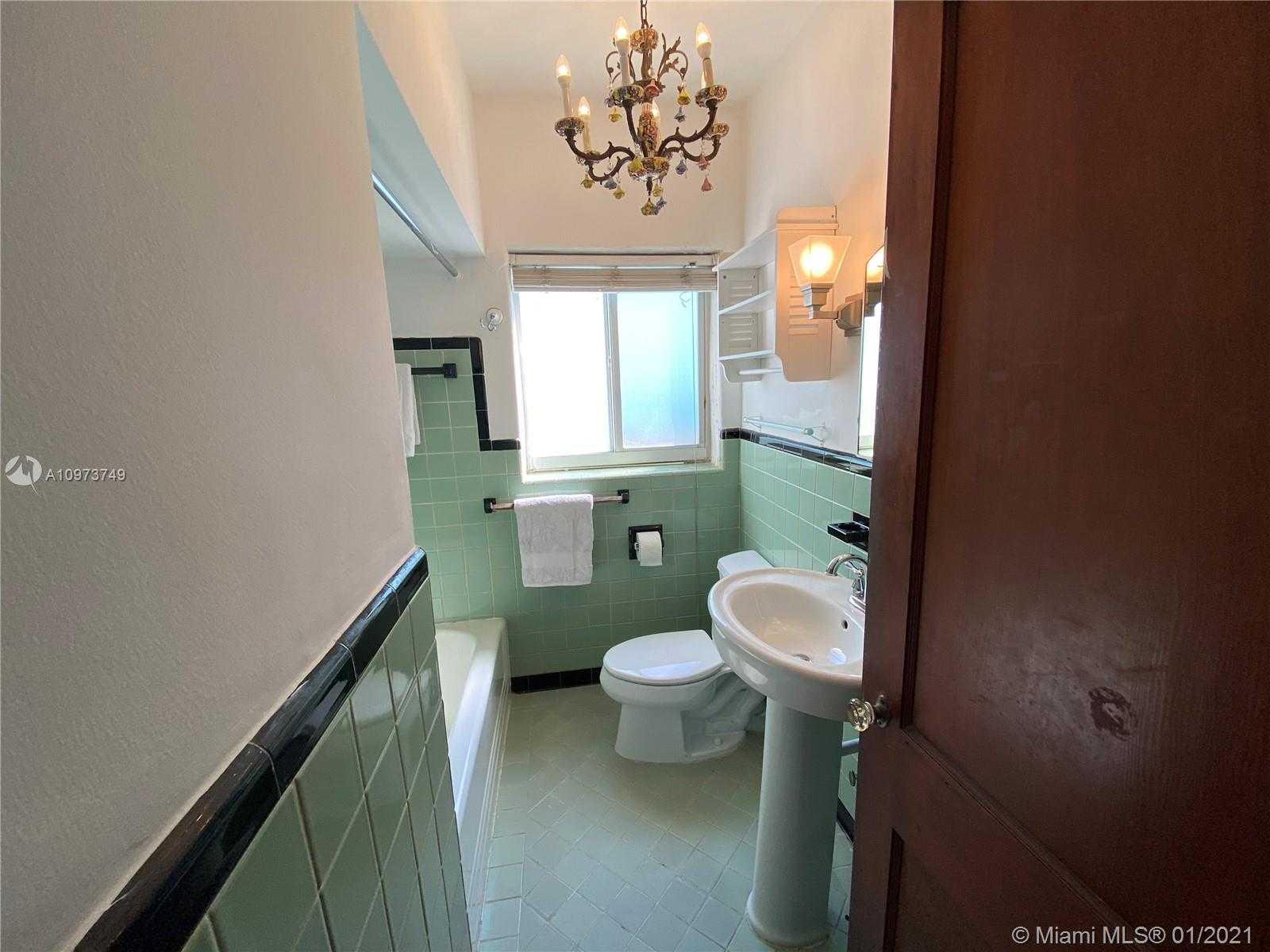 Small Image of 901 NORTH WEST 7TH ST RD, Miami Number 12