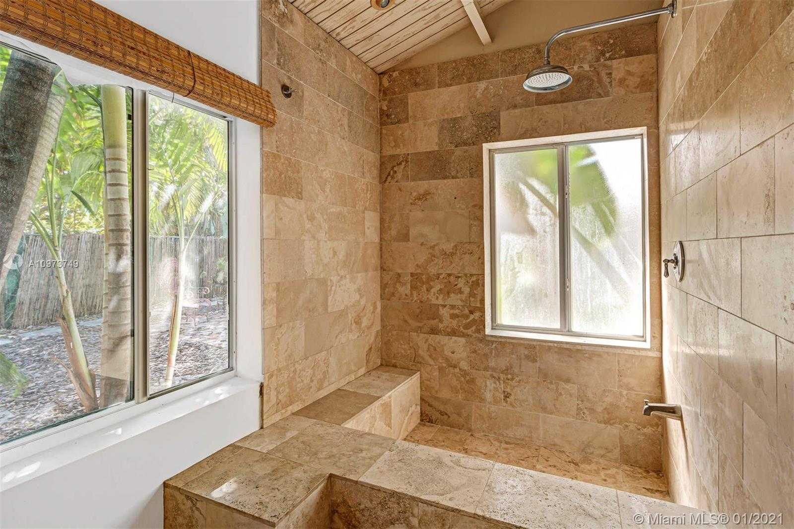 Small Image of 901 NORTH WEST 7TH ST RD, Miami Number 16