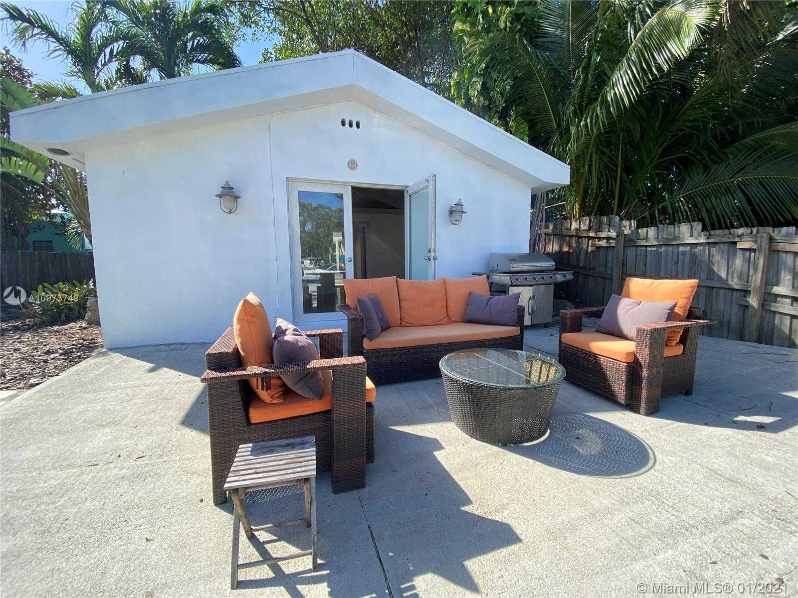 Small Image of 901 NORTH WEST 7TH ST RD, Miami Number 20