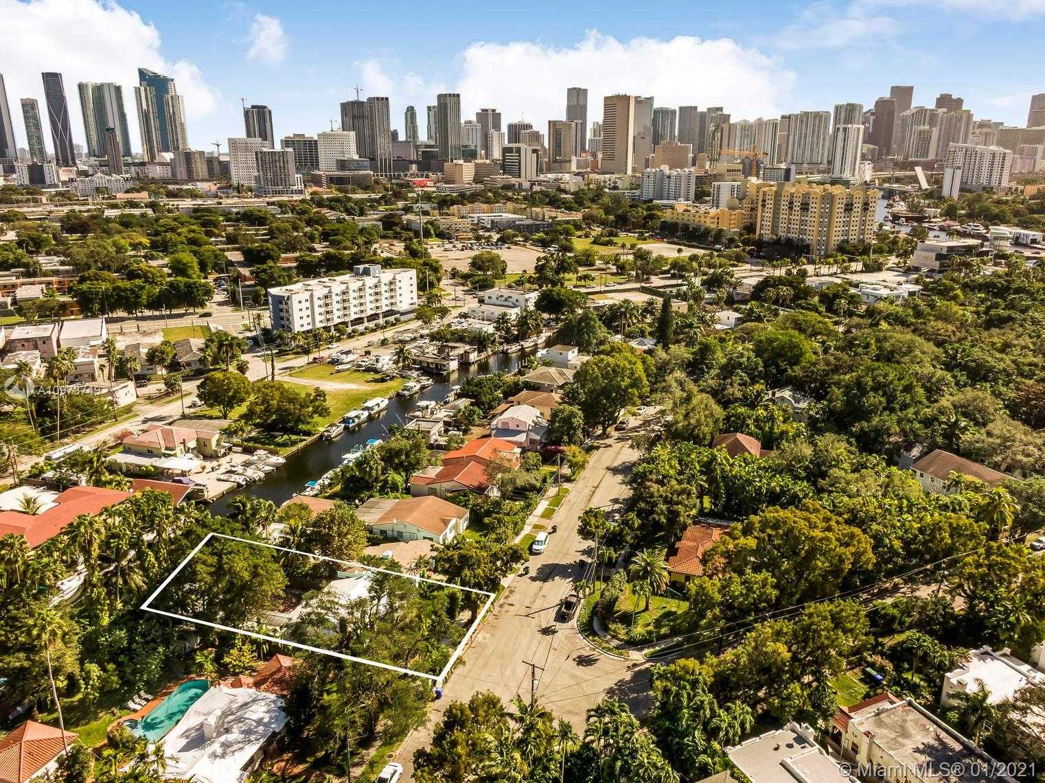 Small Image of 901 NORTH WEST 7TH ST RD, Miami Number 23