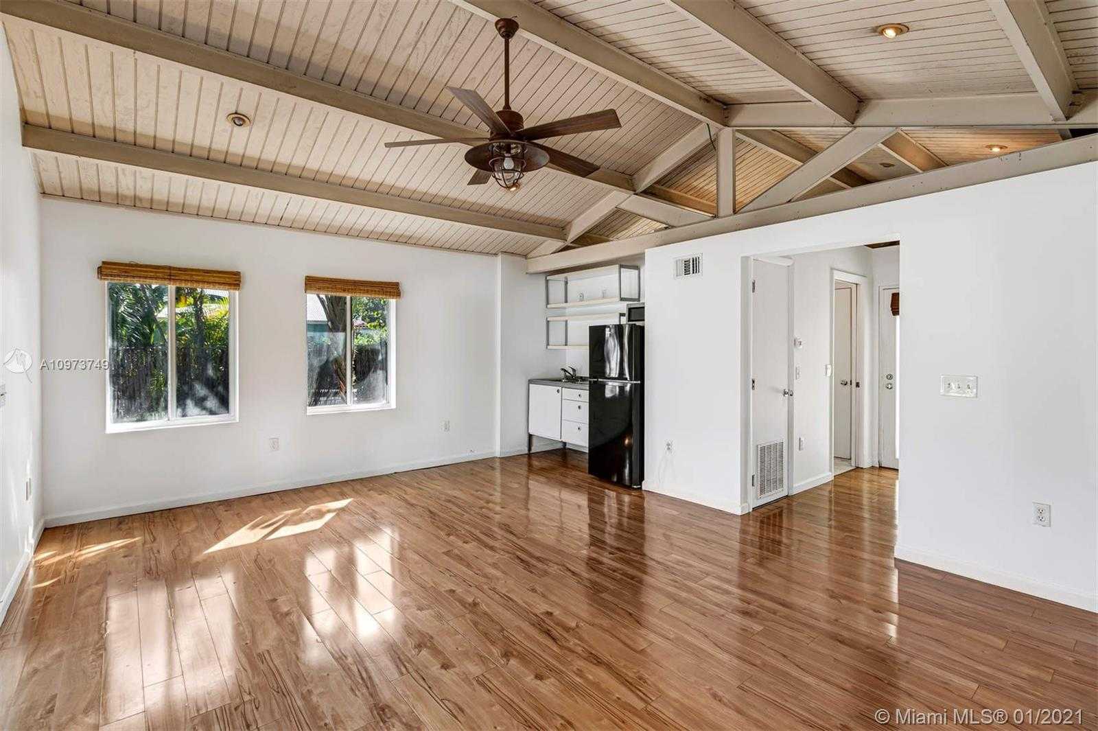 Small Image of 901 NORTH WEST 7TH ST RD, Miami Number 5