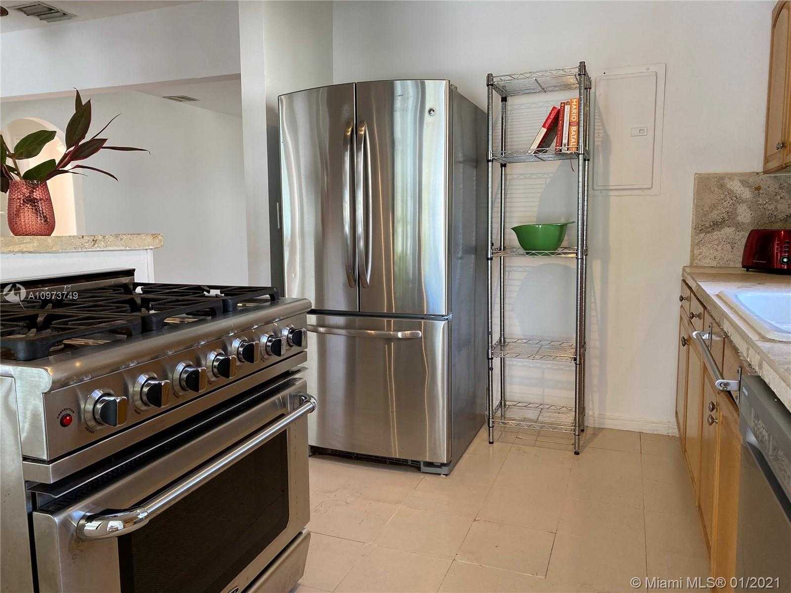 Small Image of 901 NORTH WEST 7TH ST RD, Miami Number 9