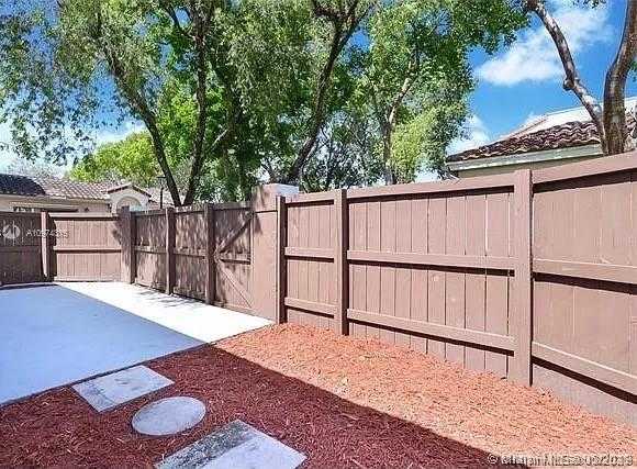 Small Image of 11721 NORTH WEST 11TH ST, Pembroke Pines Number 20