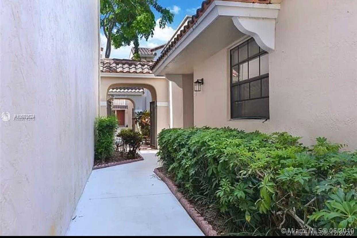 Small Image of 11721 NORTH WEST 11TH ST, Pembroke Pines Number 24