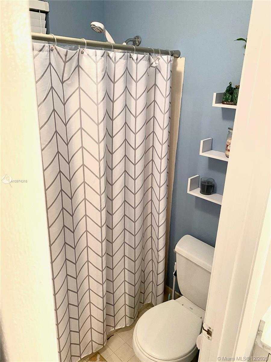 Small Image of 11721 NORTH WEST 11TH ST, Pembroke Pines Number 4