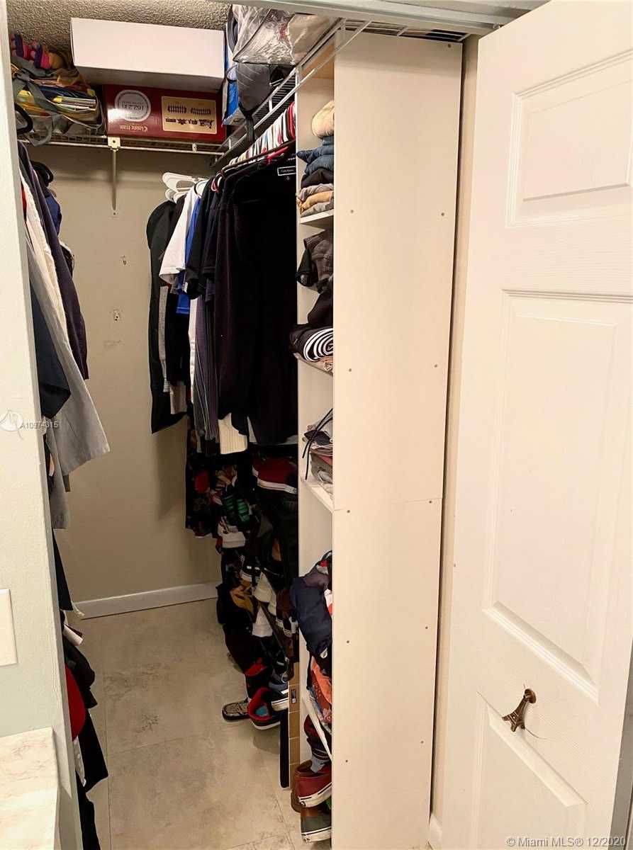 Small Image of 11721 NORTH WEST 11TH ST, Pembroke Pines Number 5