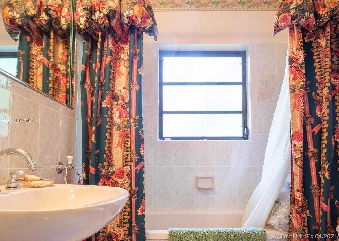 Small Image of 26871 SOUTH WEST 194 AVE, Miami Number 25