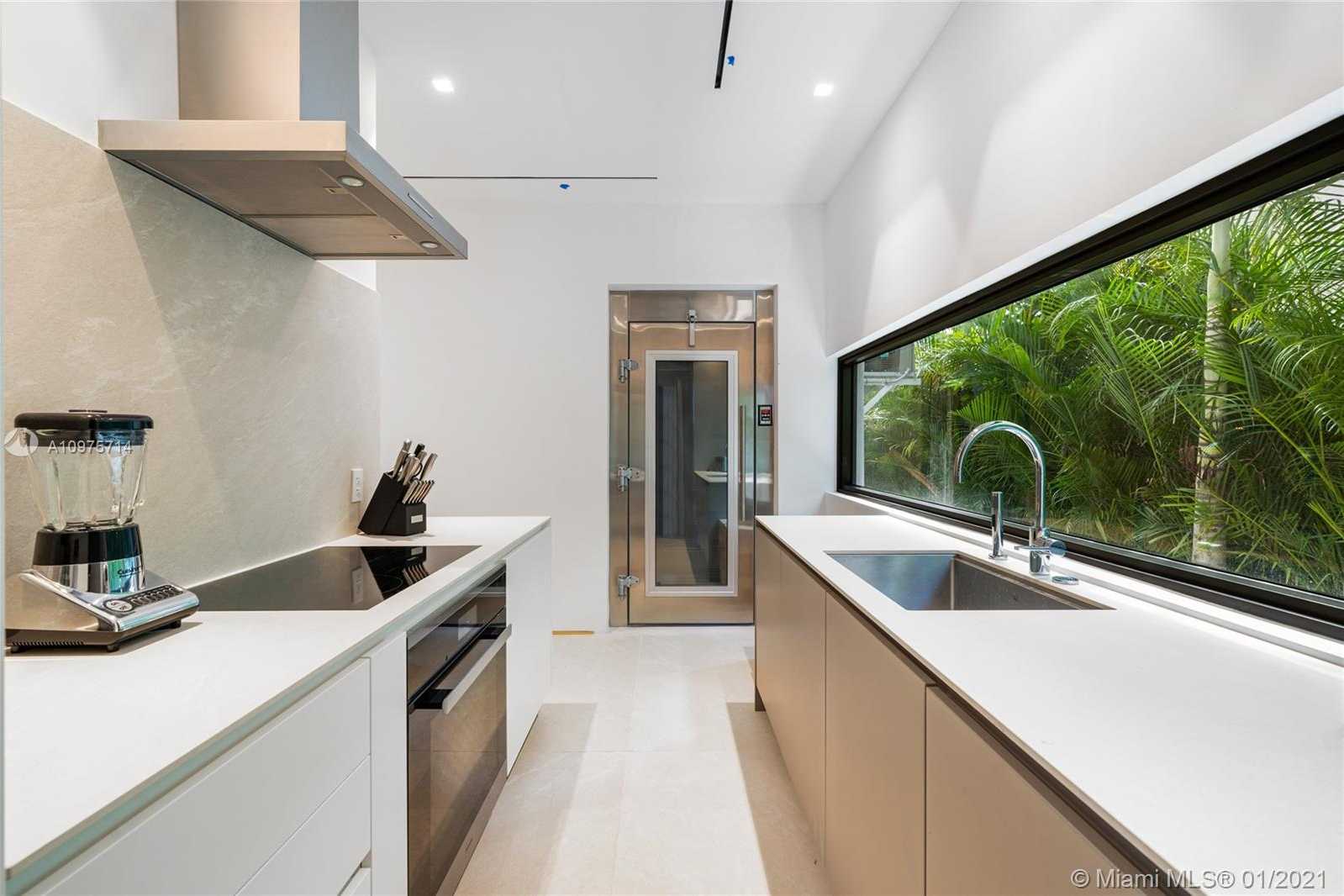 Small Image of 135 PALM AVE, Miami Beach Number 16
