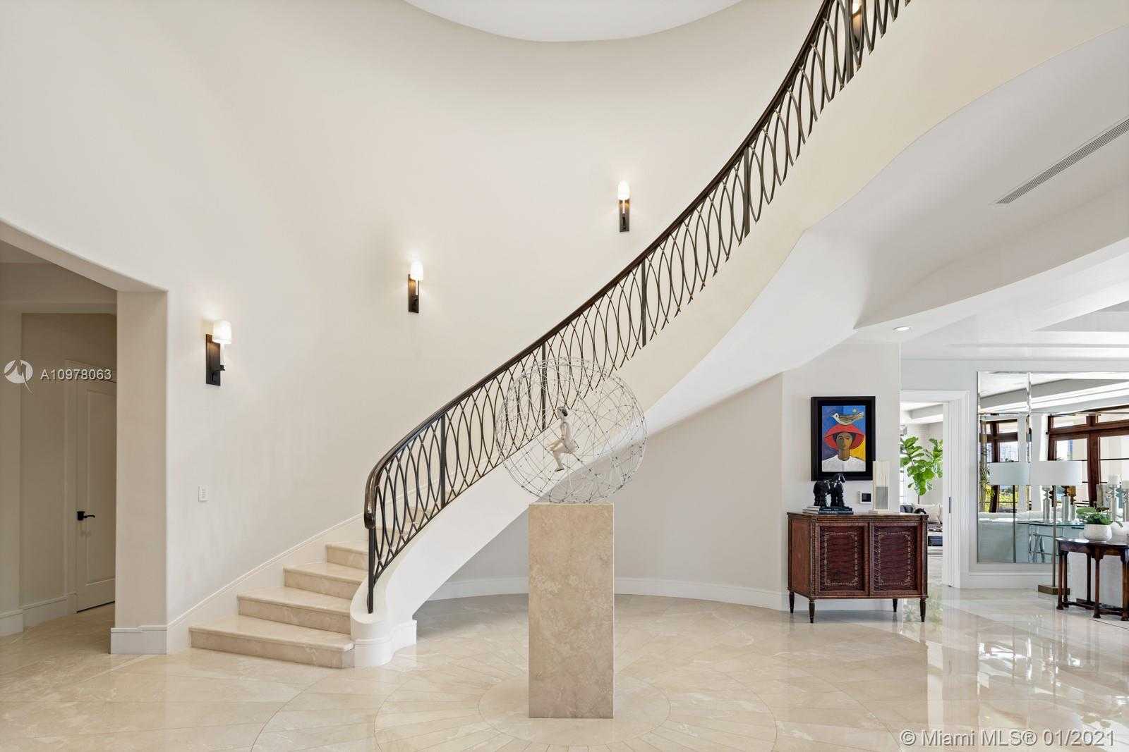 Small Image of 288 SOUTH COCONUT LN, Miami Beach Number 11