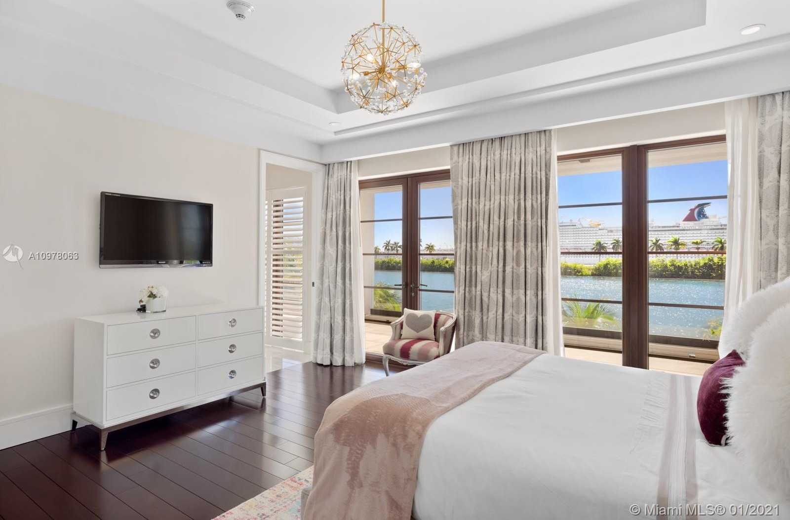 Small Image of 288 SOUTH COCONUT LN, Miami Beach Number 17