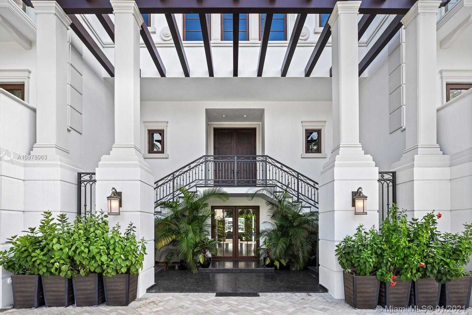 Small Image of 288 SOUTH COCONUT LN, Miami Beach Number 36