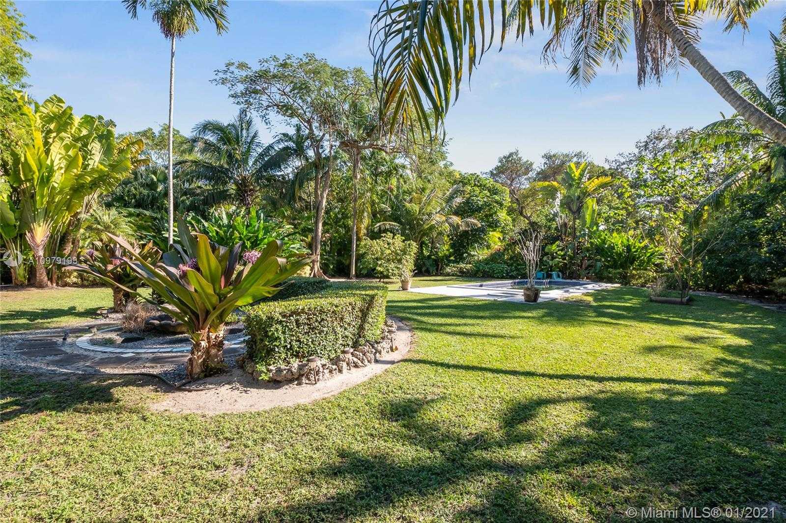 Small Image of 3962 PARK AVE, Miami Number 11