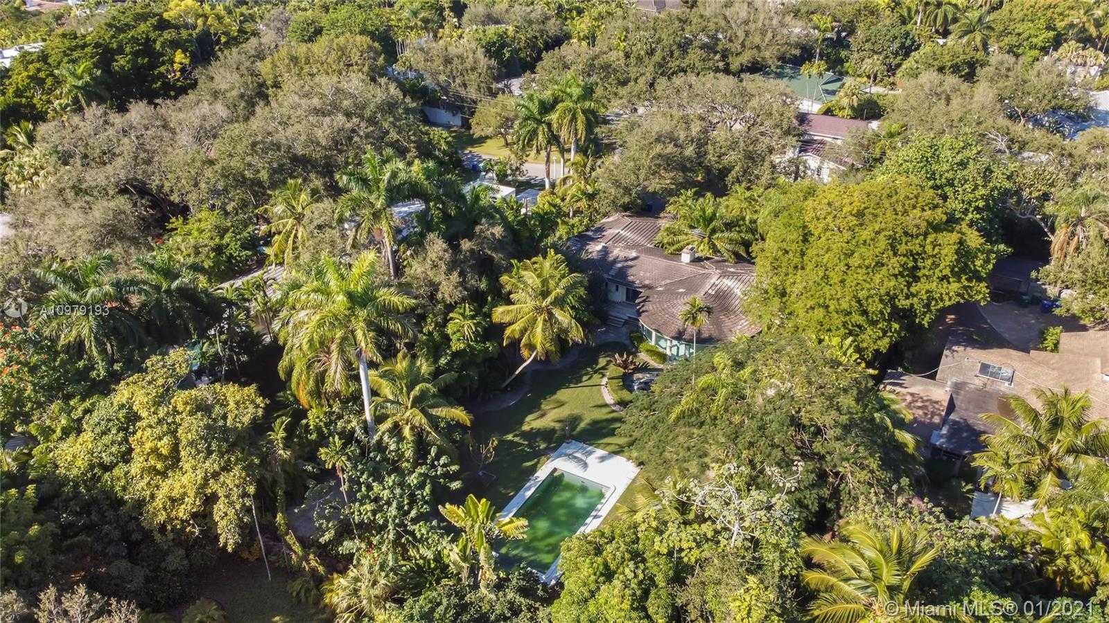 Small Image of 3962 PARK AVE, Miami Number 16