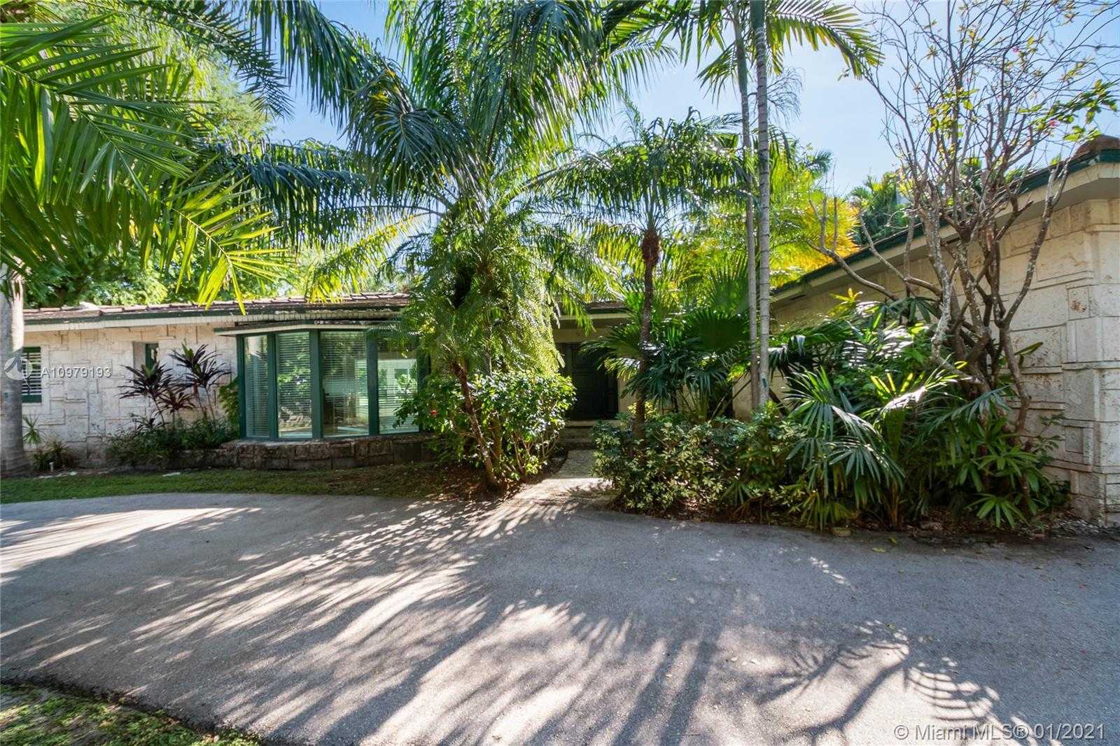 Small Image of 3962 PARK AVE, Miami Number 2