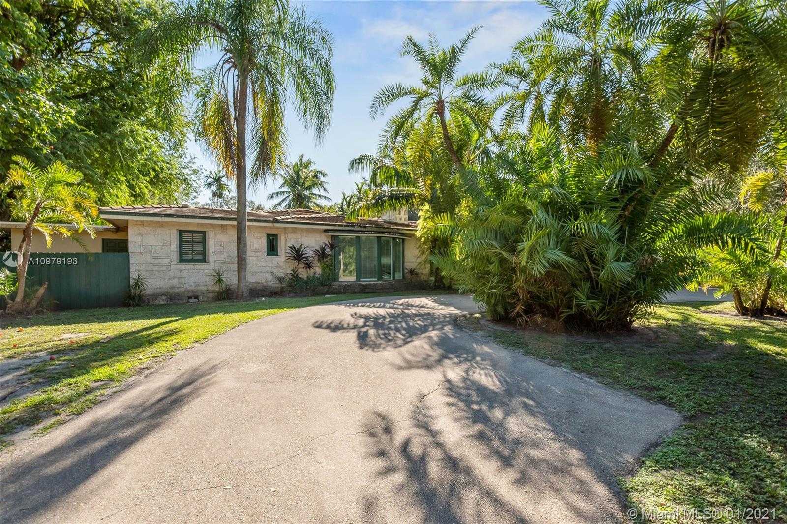 Small Image of 3962 PARK AVE, Miami Number 4