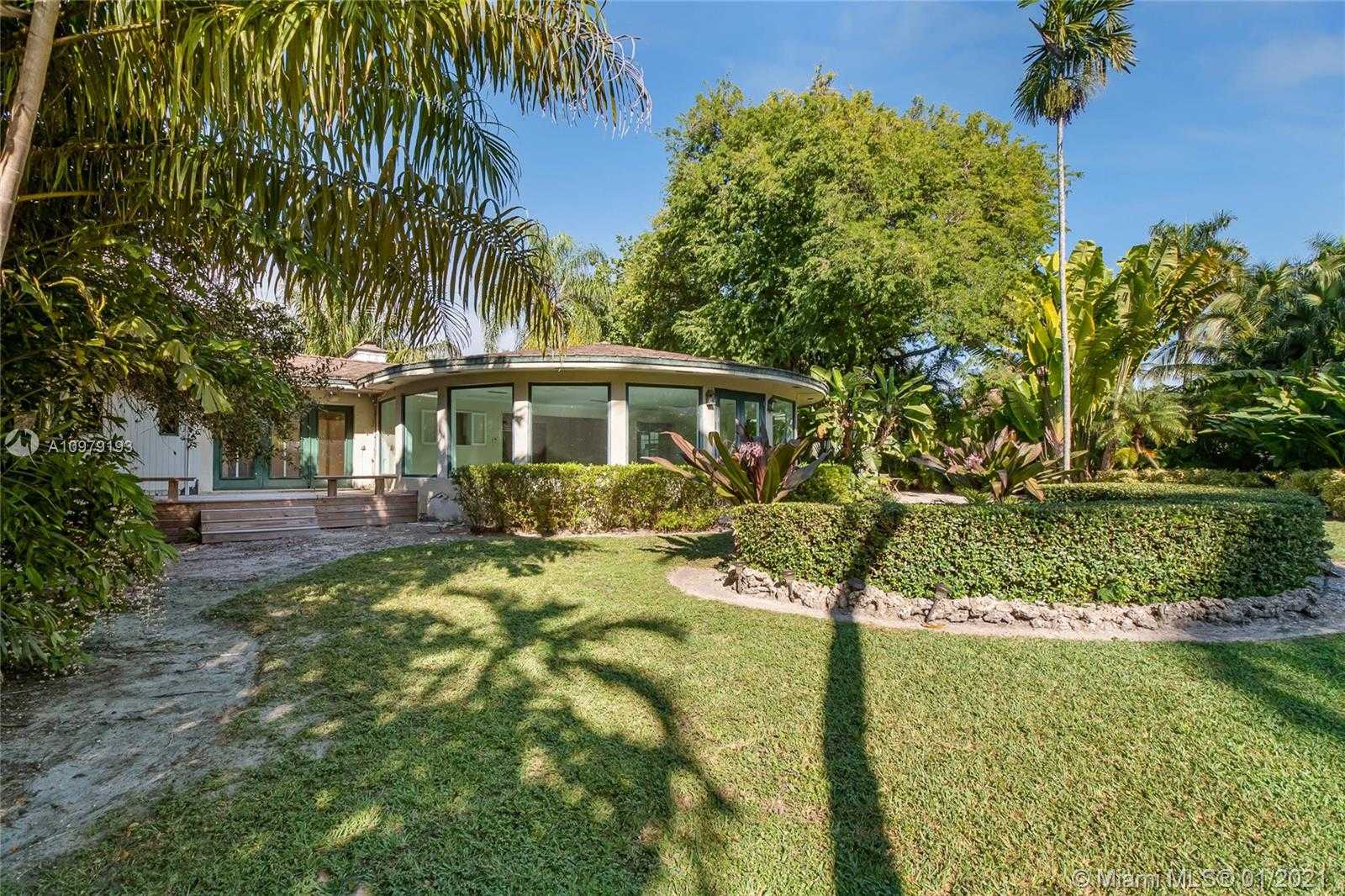 Small Image of 3962 PARK AVE, Miami Number 6