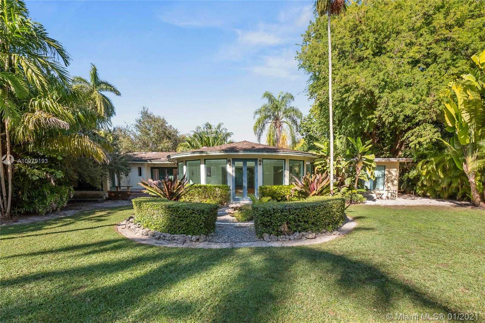 Small Image of 3962 PARK AVE, Miami Number 9