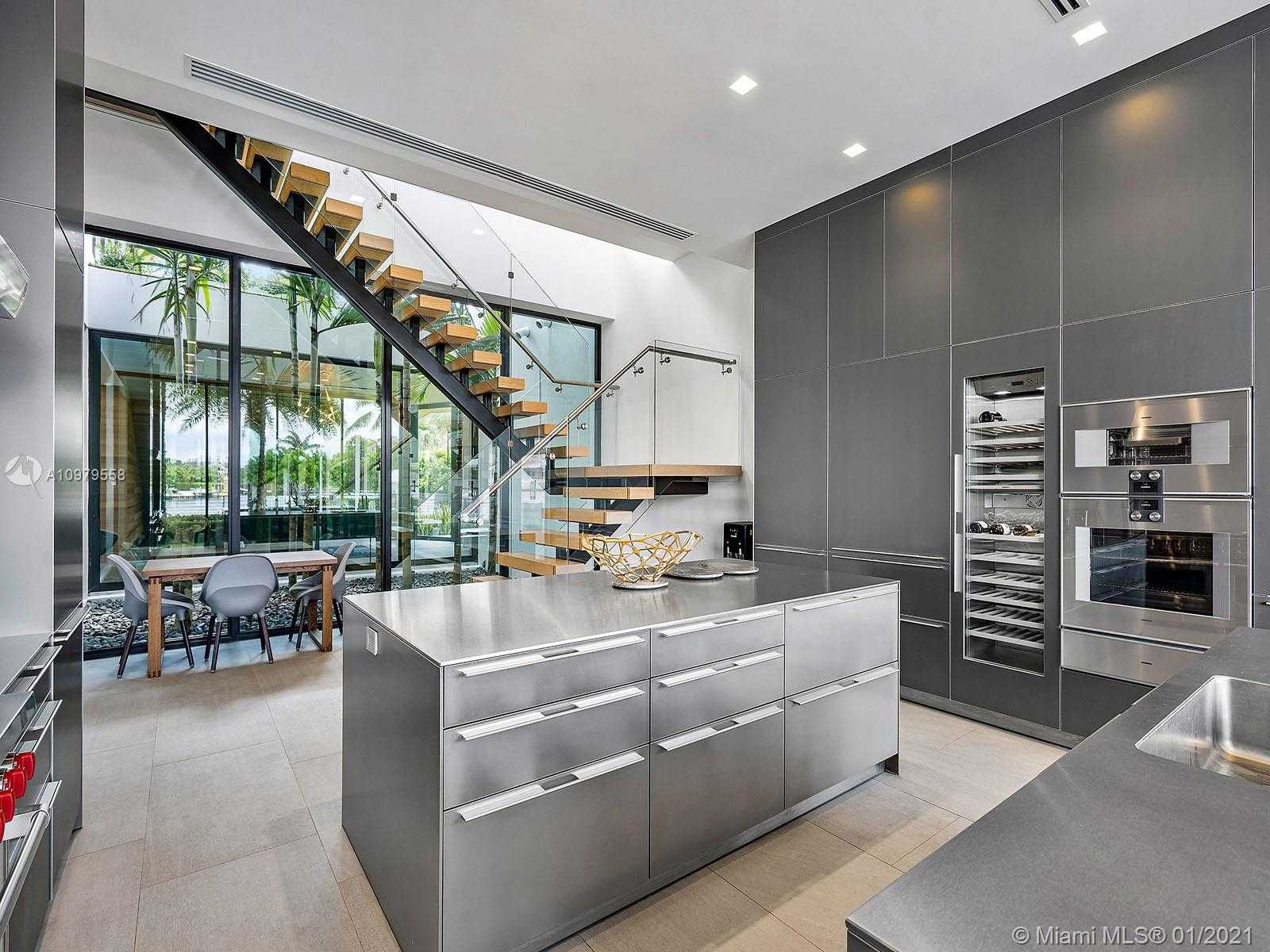 Small Image of 819 ORCHID DR, Boca Raton Number 14