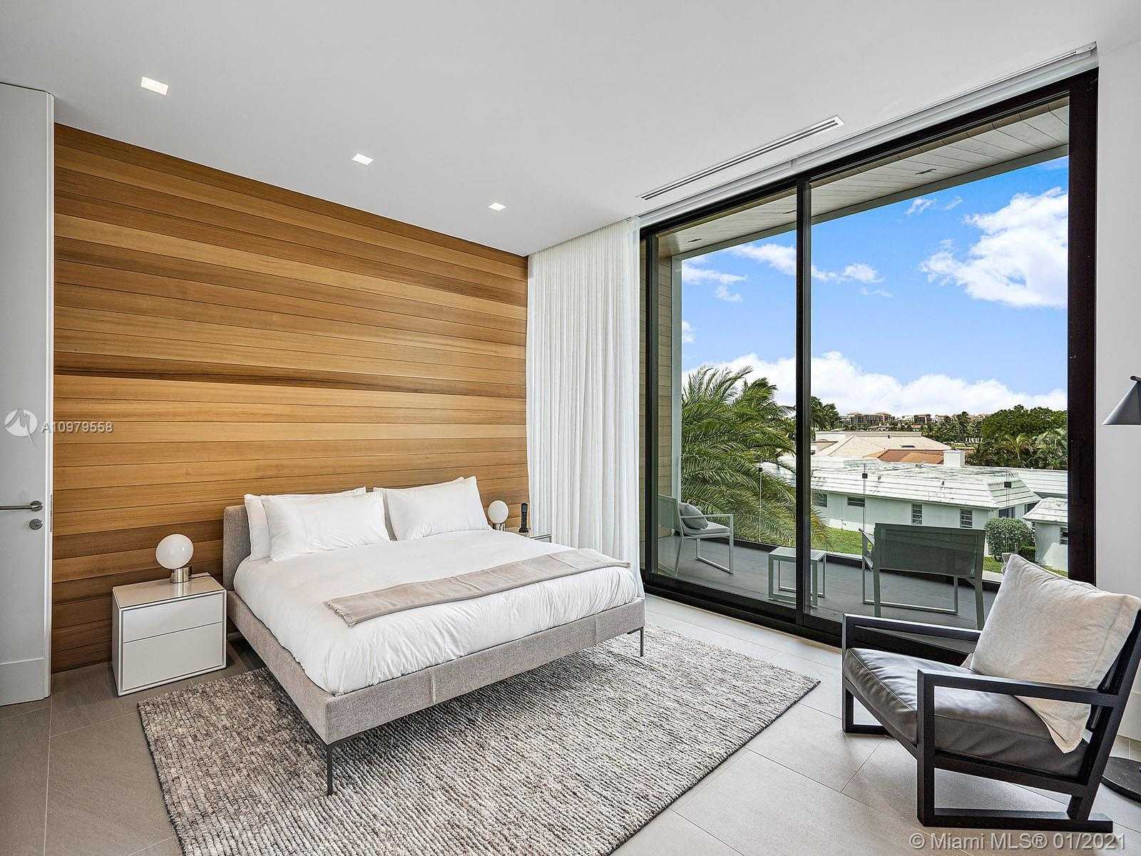 Small Image of 819 ORCHID DR, Boca Raton Number 23