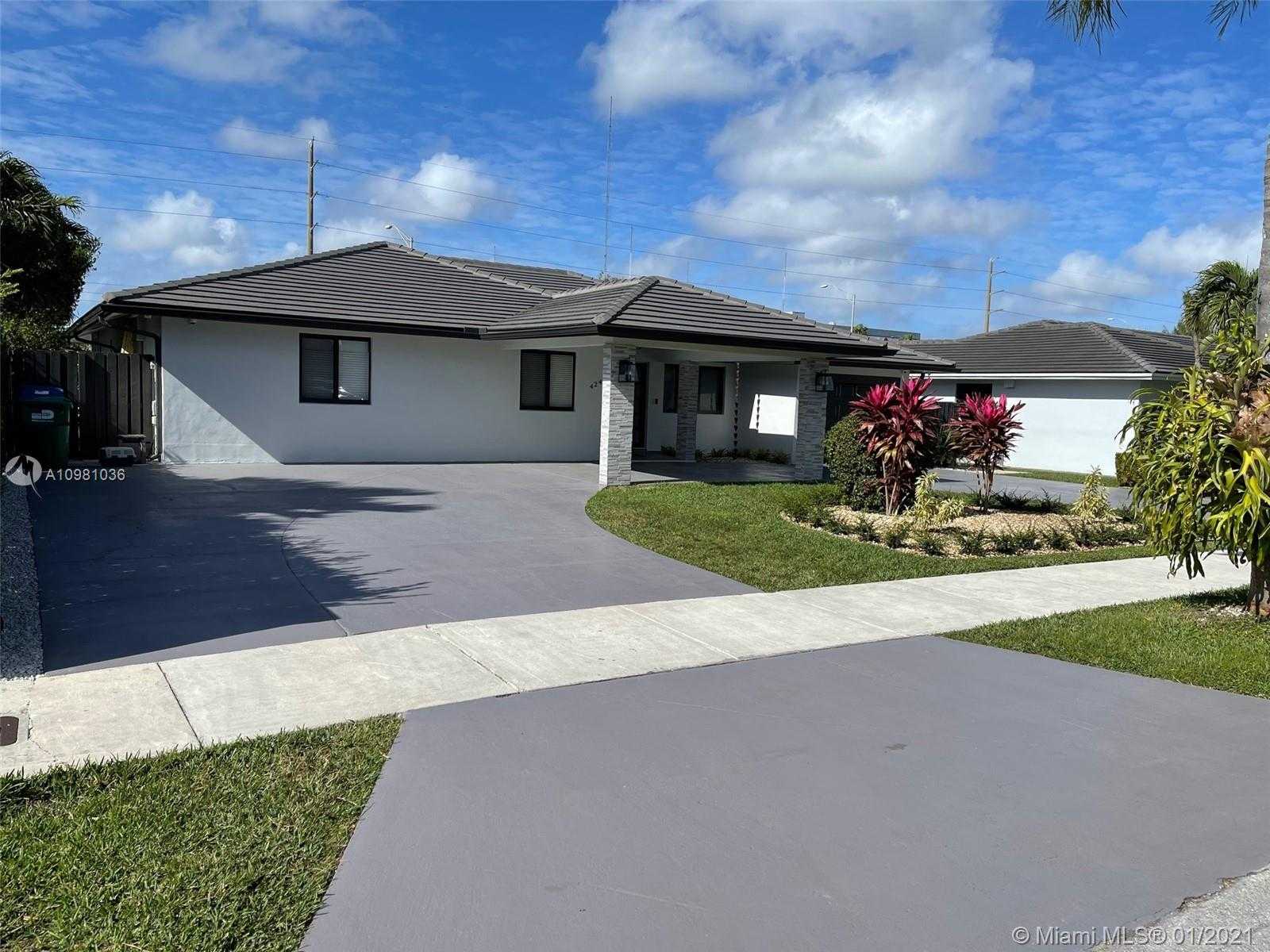 Small Image of 424 NORTH WEST 136TH PL, Unincorporated Dade County Number 8