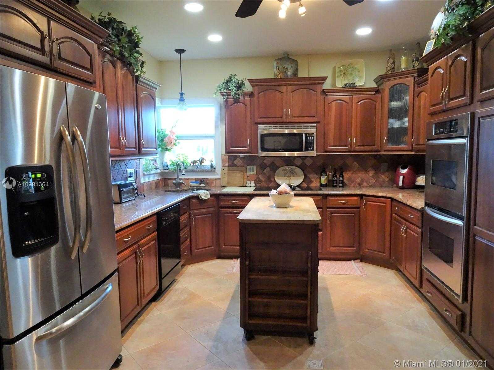 Small Image of 24280 SOUTH WEST 182 AVE, Homestead Number 14