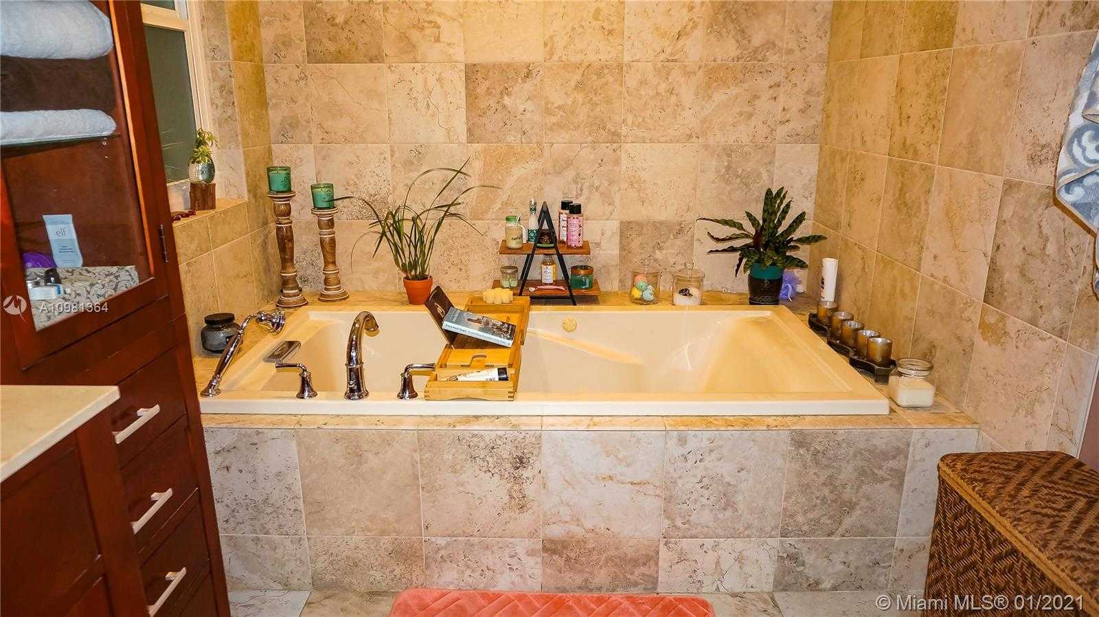 Small Image of 24280 SOUTH WEST 182 AVE, Homestead Number 23