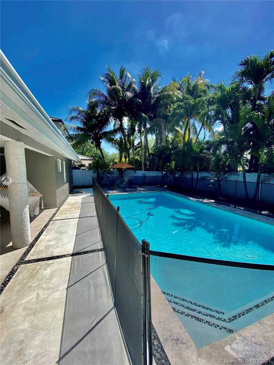 Small Image of 7916 NORTH WEST 162ND ST, Miami Lakes Number 19