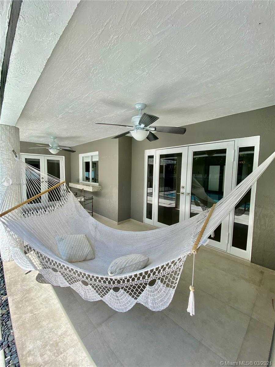 Small Image of 7916 NORTH WEST 162ND ST, Miami Lakes Number 22