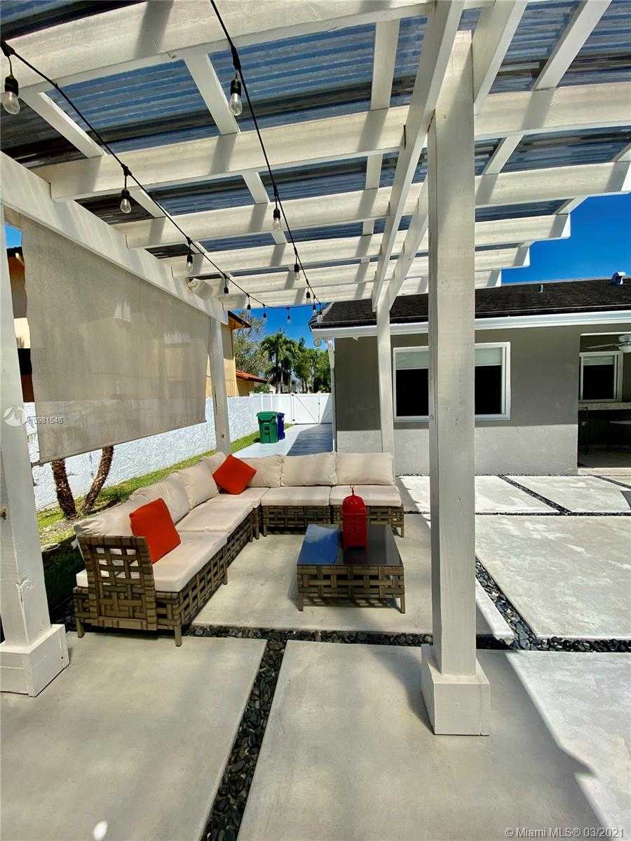 Small Image of 7916 NORTH WEST 162ND ST, Miami Lakes Number 25