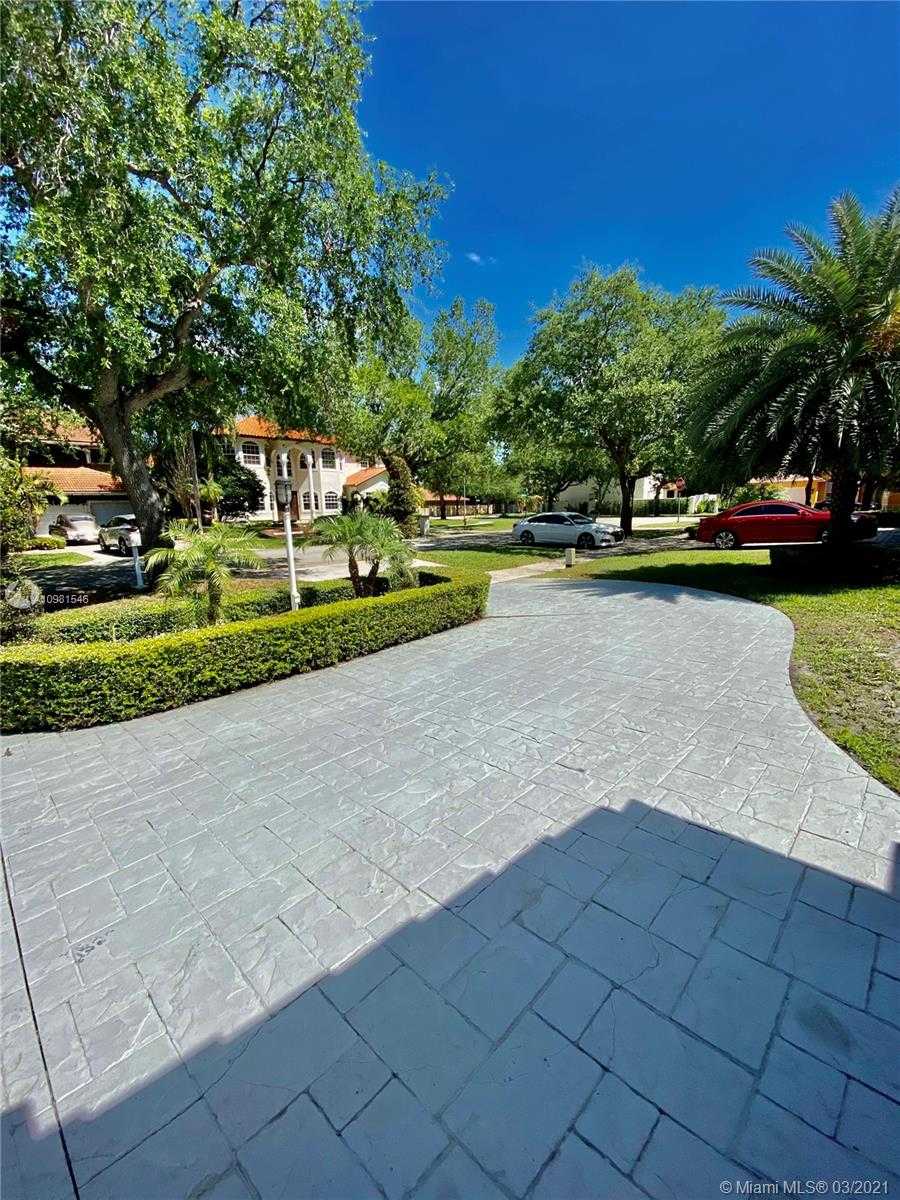 Small Image of 7916 NORTH WEST 162ND ST, Miami Lakes Number 5